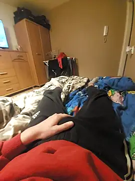 Snapshot of MlodyDres chatting on 02-24-25, 04:36 MlodyDres online show from 02-24-25, 04:36