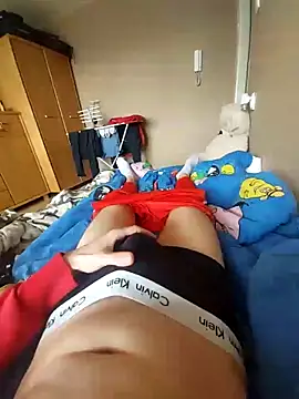 Snapshot of MlodyDres chatting on 03-03-25, 12:37 MlodyDres online show from 03-03-25, 12:37