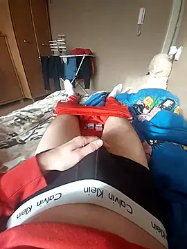 Snapshot of MlodyDres chatting on 03-05-25, 02:34 MlodyDres online show from 03-05-25, 02:34