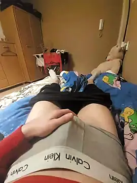 Snapshot of MlodyDres chatting on 03-12-25, 08:41 MlodyDres online show from 03-12-25, 08:41