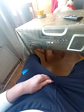 Snapshot of MlodyDres chatting on 09-16-25, 06:36 MlodyDres online show from 09-16-25, 06:36