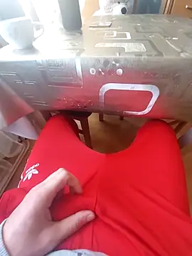 Snapshot of MlodyDres chatting on 10-03-25, 08:11 MlodyDres online show from 10-03-25, 08:11