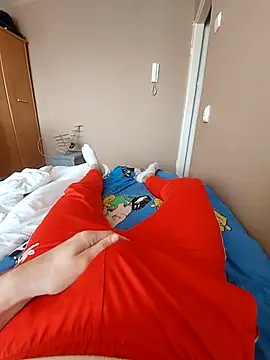 Snapshot of MlodyDres chatting on 10-13-25, 09:20 MlodyDres online show from 10-13-25, 09:20