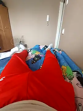 Snapshot of MlodyDres chatting on 11-01-25, 08:05 MlodyDres online show from 11-01-25, 08:05