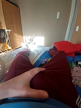 Snapshot of MlodyDres chatting on 11-08-25, 12:16 MlodyDres online show from 11-08-25, 12:16