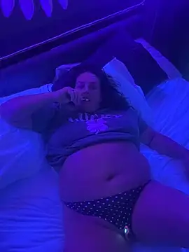 Snapshot of mirandamark2020 chatting on 03-25-26, 02:06 mirandamark2020 online show from 03-25-26, 02:06