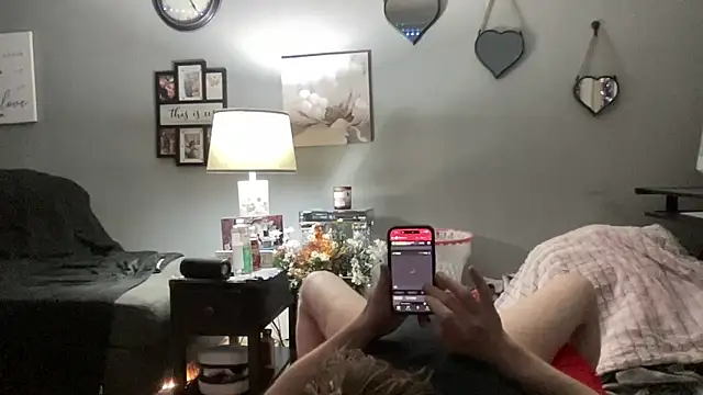 Snapshot of mirandamark2020 chatting on 03-31-26, 06:25 mirandamark2020 online show from 03-31-26, 06:25