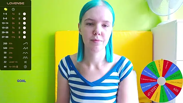 Snapshot of Ultra_Meow chatting on 10-11-25, 10:47 Ultra Meow online show from 10-11-25, 10:47