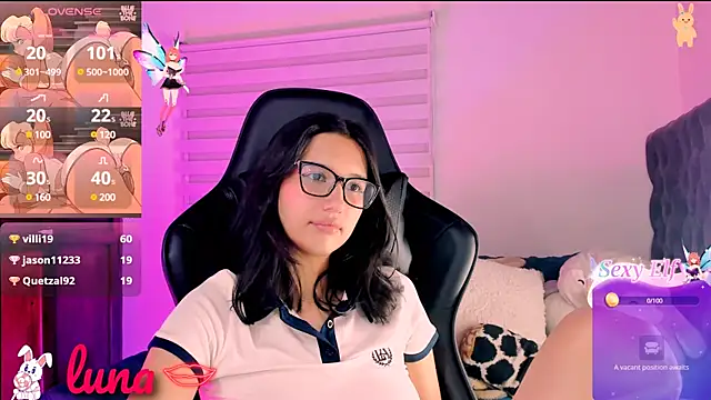 Snapshot of Luniverse chatting on 01-09-25, 02:22 Luniverse online show from 01-09-25, 02:22