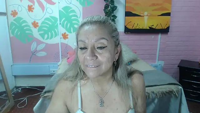 Snapshot of ZAMANTHA chatting on 04-11-26, 03:05 ZAMANTHA online show from 04-11-26, 03:05