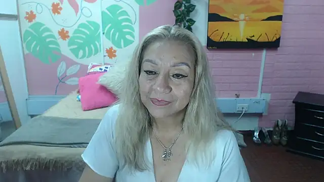 Snapshot of ZAMANTHA chatting on 04-23-26, 02:52 ZAMANTHA online show from 04-23-26, 02:52