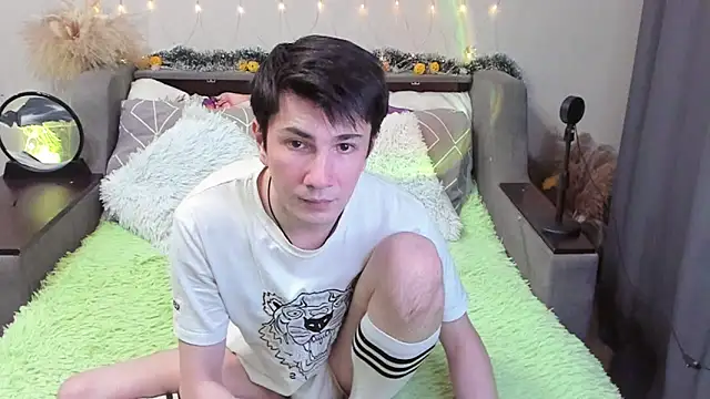 Yumi steve online show from 11-13-25, 03:55