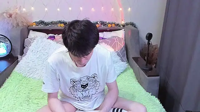 Yumi steve online show from 11-23-25, 09:09