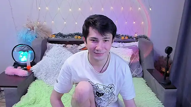 Yumi steve online show from 12-17-25, 04:35