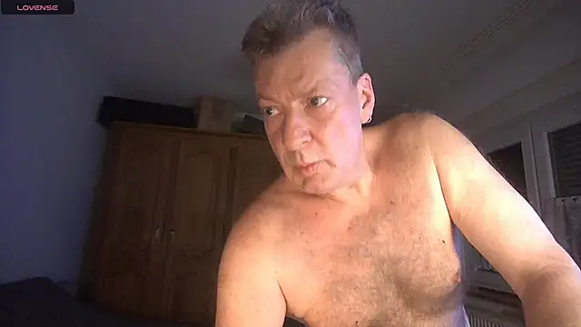 Snapshot of iliebetights chatting on 01-11-26, 06:57 iliebetights online show from 01-11-26, 06:57