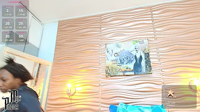 Snapshot of mia_pineda chatting on 09-27-25, 09:09 mia pineda online show from 09-27-25, 09:09