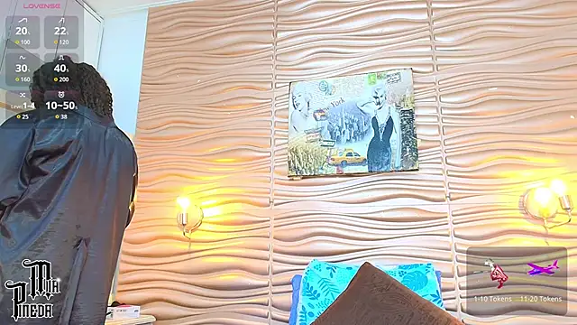 Snapshot of mia_pineda chatting on 09-30-25, 04:01 mia pineda online show from 09-30-25, 04:01