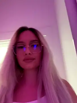 mollyxxx online show from 10-10-25, 01:04