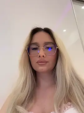 mollyxxx online show from 05-03-26, 02:39