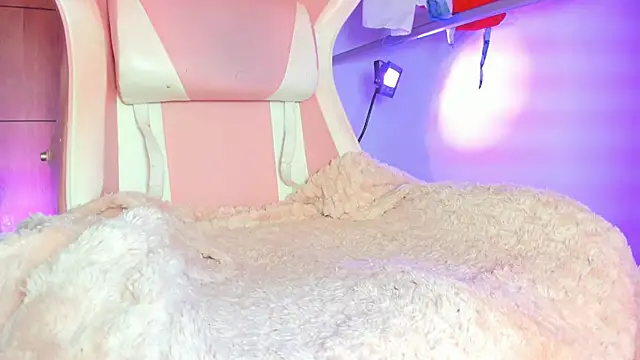 KataFerreira777 online show from 11-22-25, 09:36