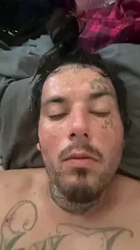 Snapshot of cesloer chatting on 03-22-26, 08:23 cesloer online show from 03-22-26, 08:23