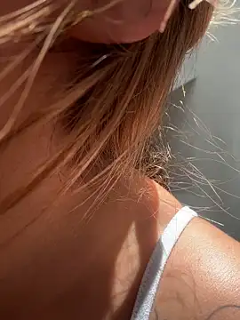 Snapshot of jessieamy chatting on 09-19-25, 11:22 jessieamy online show from 09-19-25, 11:22