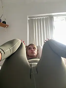 Snapshot of jessieamy chatting on 09-21-25, 02:40 jessieamy online show from 09-21-25, 02:40