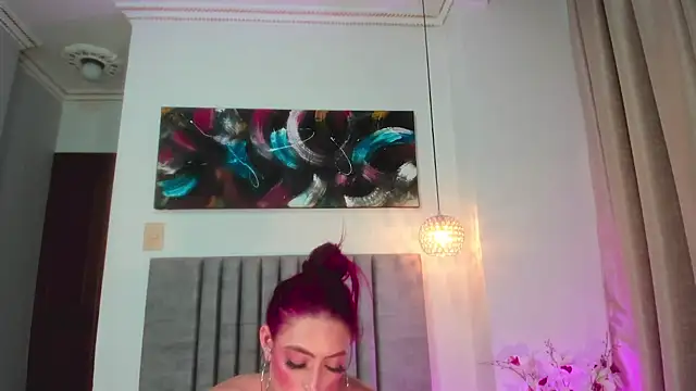 Snapshot of JupiteFox chatting on 10-07-25, 09:34 JupiteFox online show from 10-07-25, 09:34