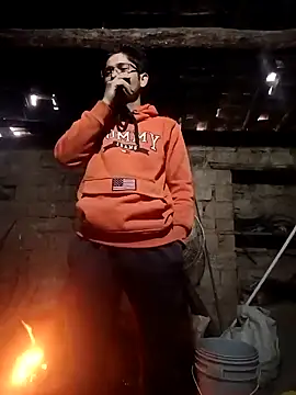 SunnyleoneBG online show from 12-20-24, 03:25