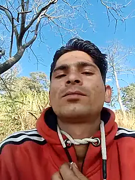 SunnyleoneBG online show from 01-05-25, 09:05