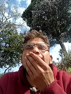 SunnyleoneBG online show from 03-04-25, 04:38