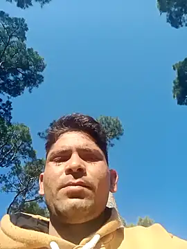 SunnyleoneBG online show from 10-17-25, 02:26