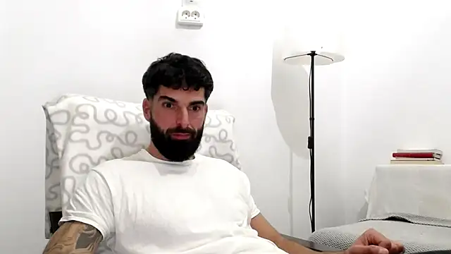 Verycutex online show from 12-21-25, 08:49