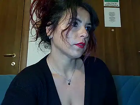Snapshot of allyson22andy chatting on 12-29-24, 09:41 allyson22andy online show from 12-29-24, 09:41