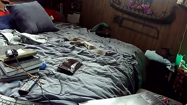 Makowboy online show from 01-17-25, 05:51