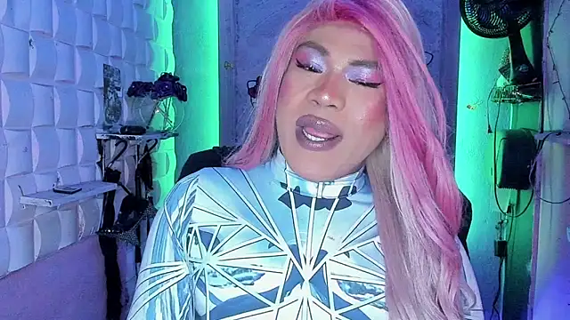tsviolett online show from 03-19-25, 08:32