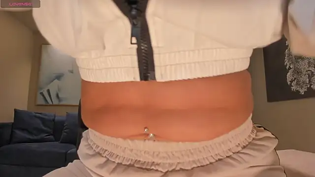 MiaRoberts1 online show from 05-09-26, 12:21