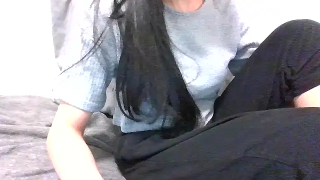 Snapshot of Sexy_asianxx chatting on 02-15-26, 08:02 Sexy asianxx online show from 02-15-26, 08:02