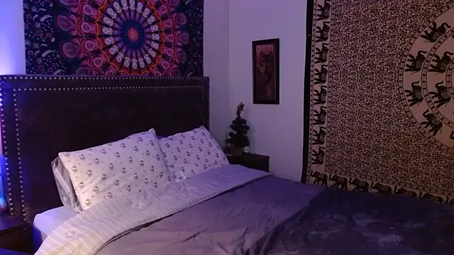 HazeyBvby online show from 12-21-25, 06:31