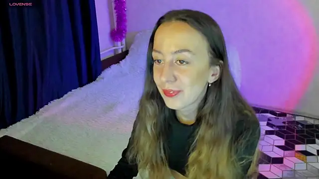 CurlySteph online show from 12-20-24, 04:36