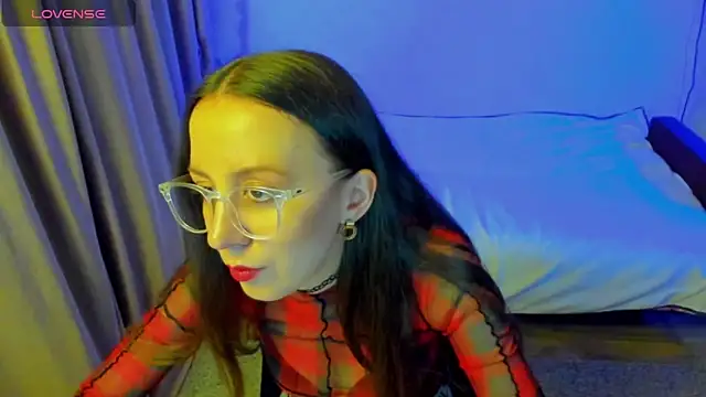 CurlySteph online show from 05-13-26, 07:33
