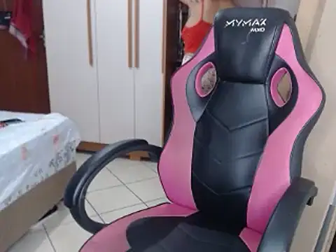 Snapshot of bustycarly chatting on 12-21-24, 09:25 bustycarly online show from 12-21-24, 09:25