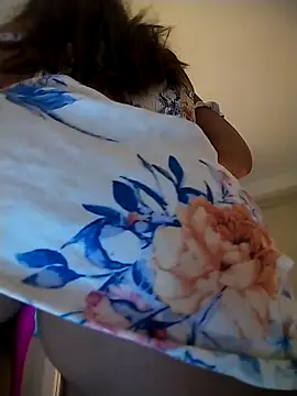 Snapshot of Colombiana219 chatting on 10-12-25, 02:21 Colombiana219 online show from 10-12-25, 02:21