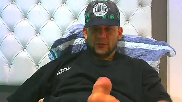 altenori112 online show from 02-11-26, 04:01