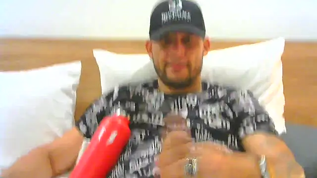 Snapshot of altenori112 chatting on 07-11-26, 12:46 altenori112 online show from 07-11-26, 12:46