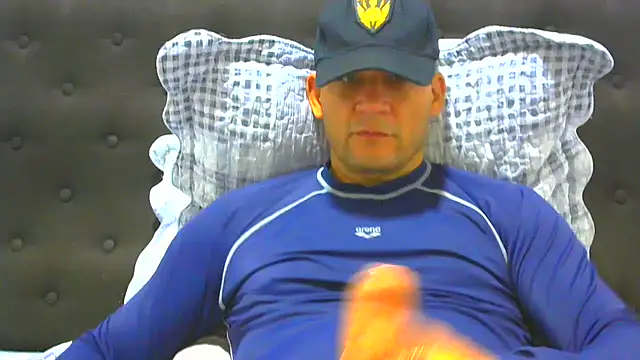 Snapshot of altenori112 chatting on 07-25-26, 01:25 altenori112 online show from 07-25-26, 01:25