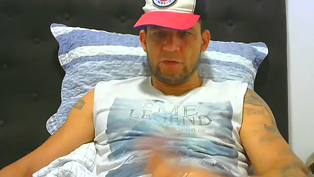 Snapshot of altenori112 chatting on 08-07-26, 03:58 altenori112 online show from 08-07-26, 03:58