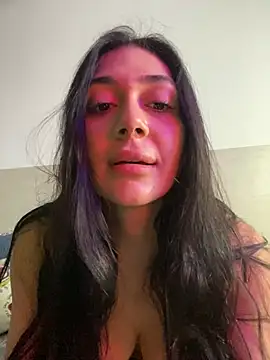 Snapshot of LaanaCooper chatting on 02-05-25, 12:17 LaanaCooper online show from 02-05-25, 12:17
