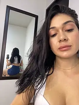 Snapshot of LaanaCooper chatting on 03-04-25, 04:41 LaanaCooper online show from 03-04-25, 04:41