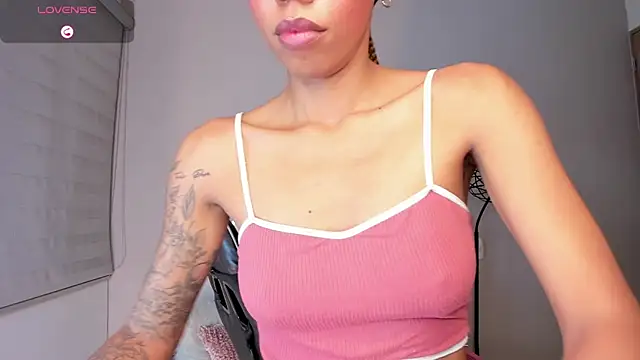 Snapshot of ashley_23_ chatting on 03-10-26, 04:06 ashley 23 online show from 03-10-26, 04:06